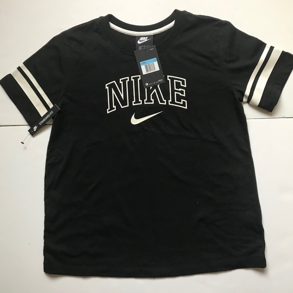 Nike Tops - Nike black gym women’s tee NWT